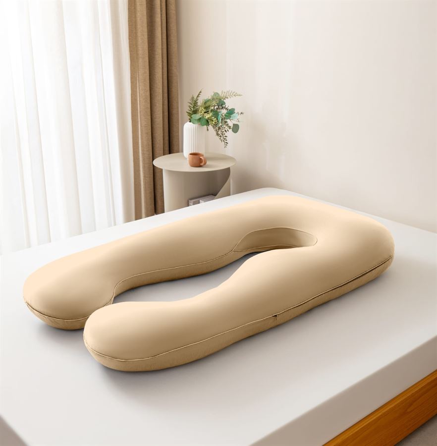 כרית הריון ויסקו מפנקת מבית B.k.import צבע שמנת-קרם