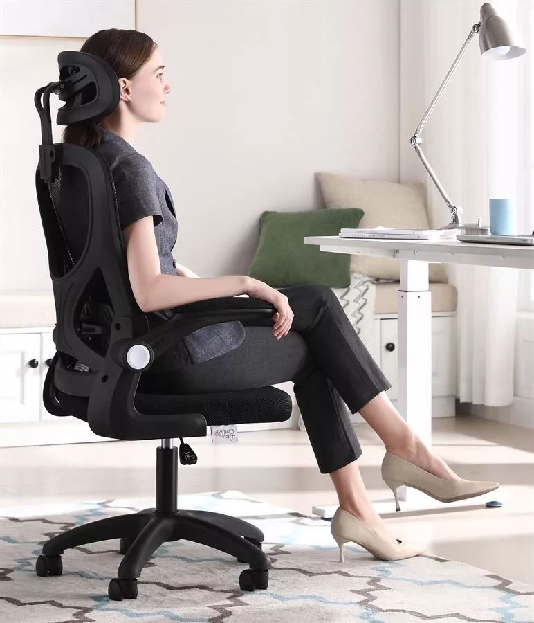 כיסא מנהלים יוקרתי דגם HI-TECH עם ידיות מתכווננות ומשענת ראש במכירה מוקדמת 21 ימי עסקים